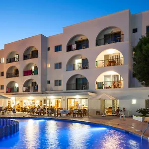 Puerto 3*, Cala Vadella (Ibiza) España